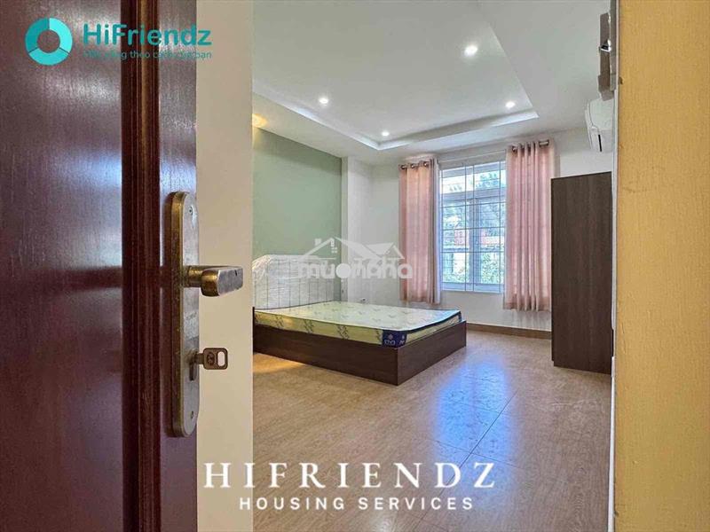 Trống sẵn phòng ban công và cửa sổ , đường số 9a gần chung cư saigon