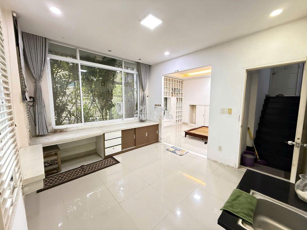 Phòng rộng 50m2 - full nt - góc 2 mặt tiền - cửa sổ đón nắng - 4