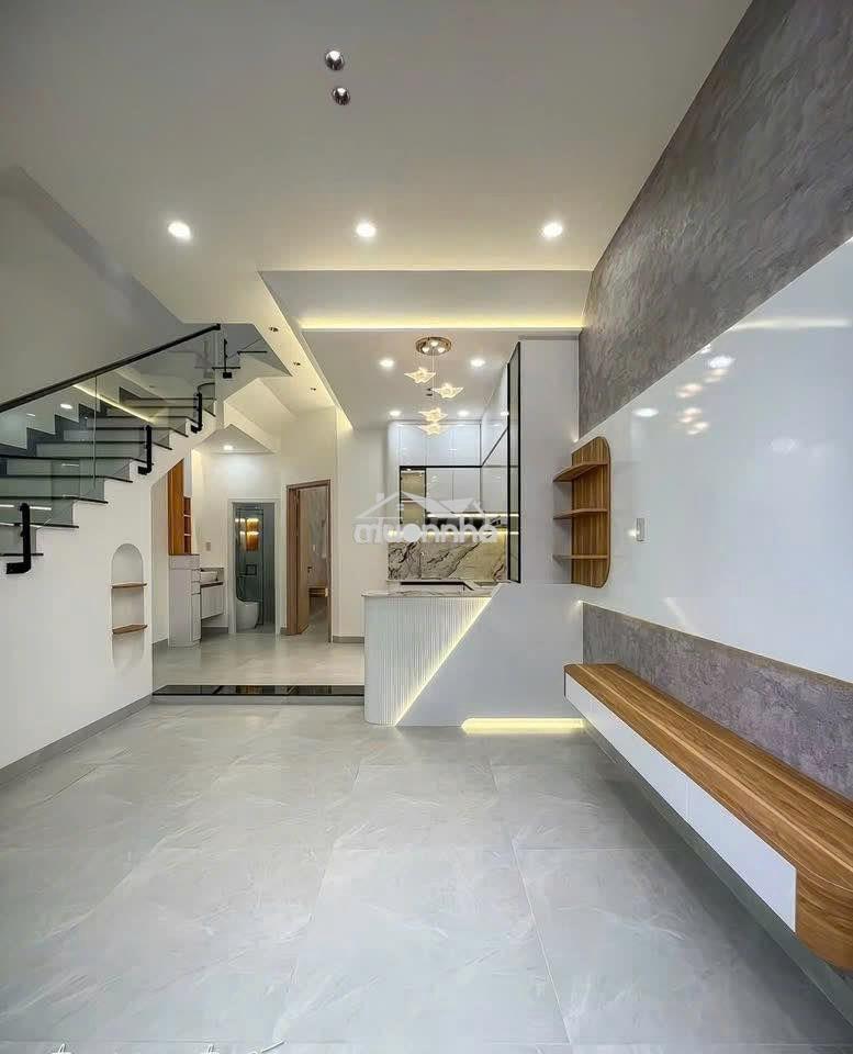 Xuất hiện kèo thơm nhức nách căn nhà 1 lầu sổ riêng thổ cư giá ngộp - 2