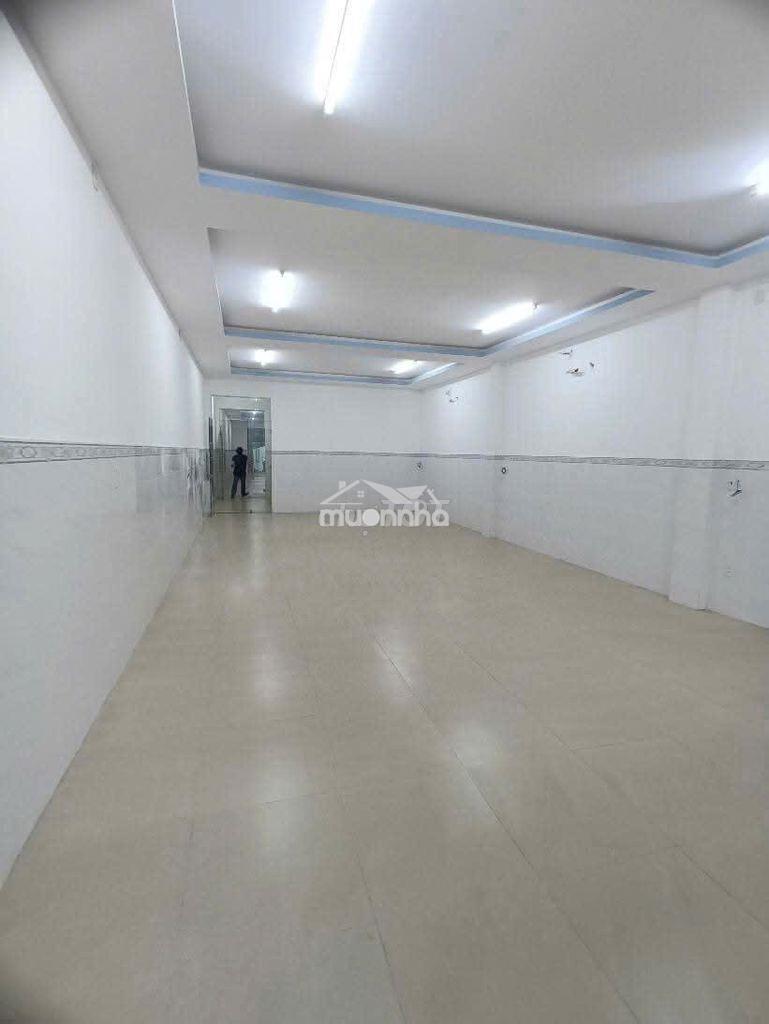 Cho thuê nhà dt 5,6 × 50m hoàng hữu nam - quận 9  - 2