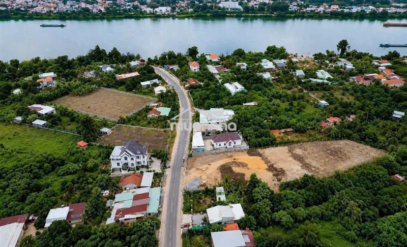 Tài chính 300 triệu muốn mua đất gần sông mát mẻ liên hệ em