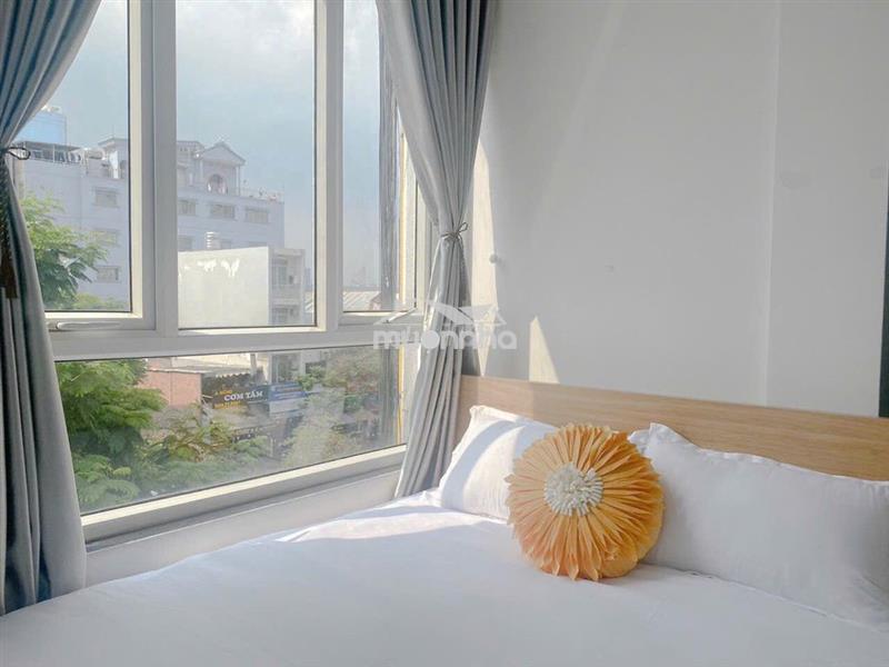 Căn hộ 2 phòng ngủ ban công full nội thất quận 1 gần công viên tao đàn