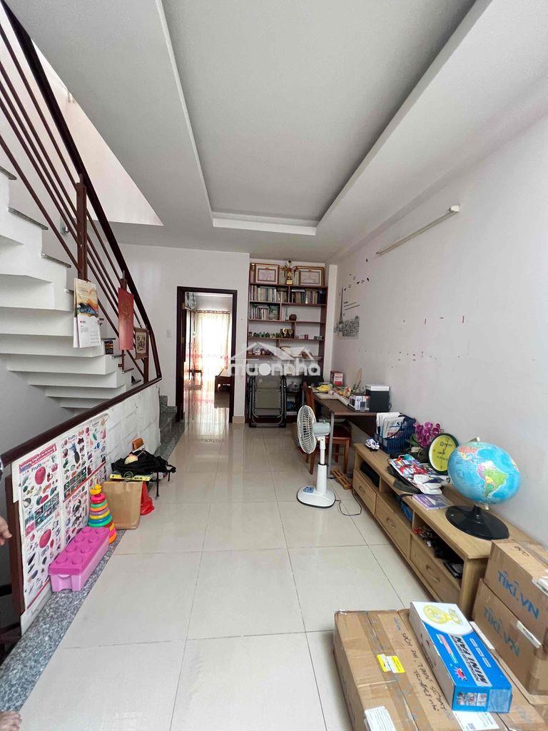 Cho thuê nhà đường âu cơ trệt 2 lầu 3pn gias 14 trieeuj