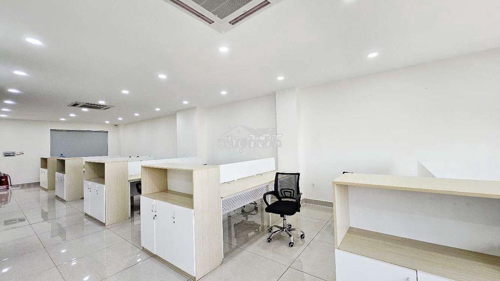 Cho thuê nguyên tầng văn phòng đẹp, setup full nội thất cho 20 nhân sự - 3