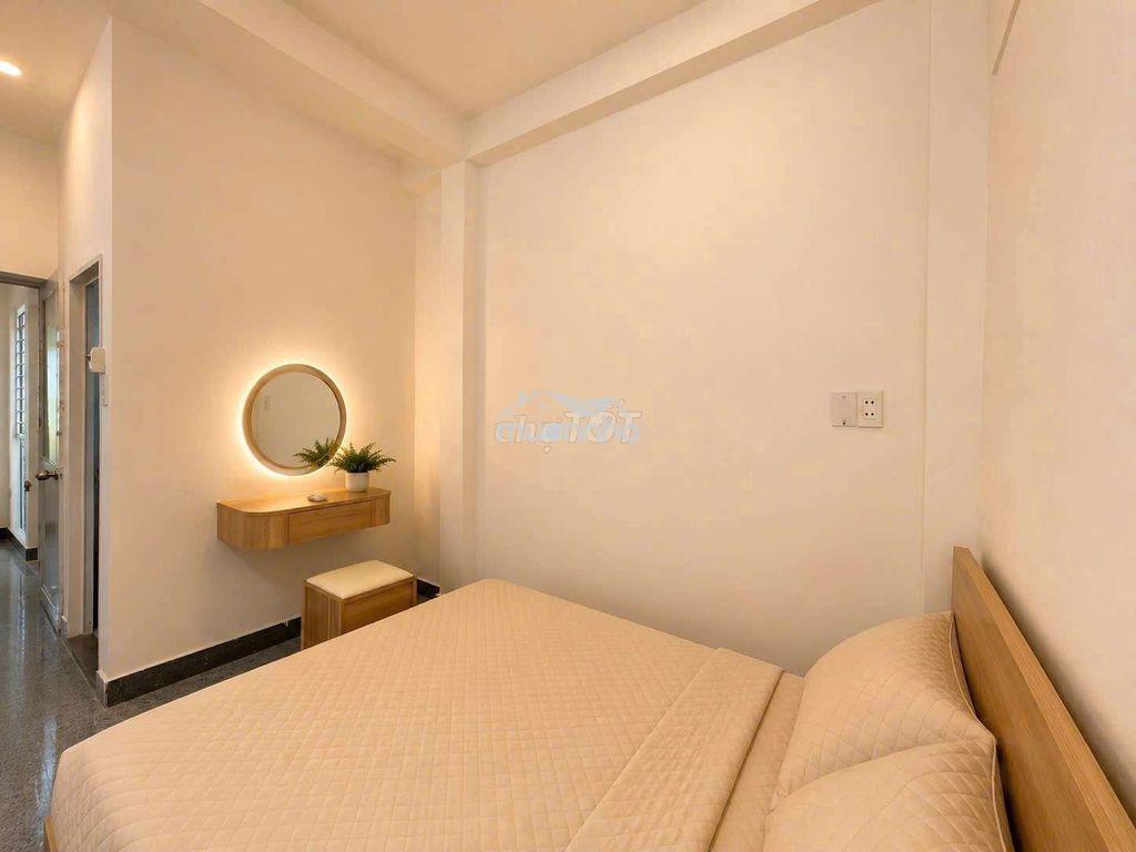 Phòng ban công full nội thất - 4