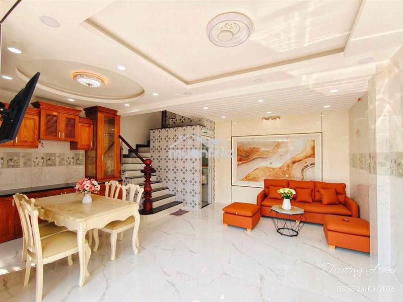 Cho thuê full nội thất trệt 3 lầu. sân thượng