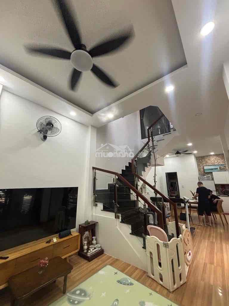 Bán nhà 3 tầng căn góc xe hơi đỗ trong nhà- gò cát- phú hữu- quận 9 - 2