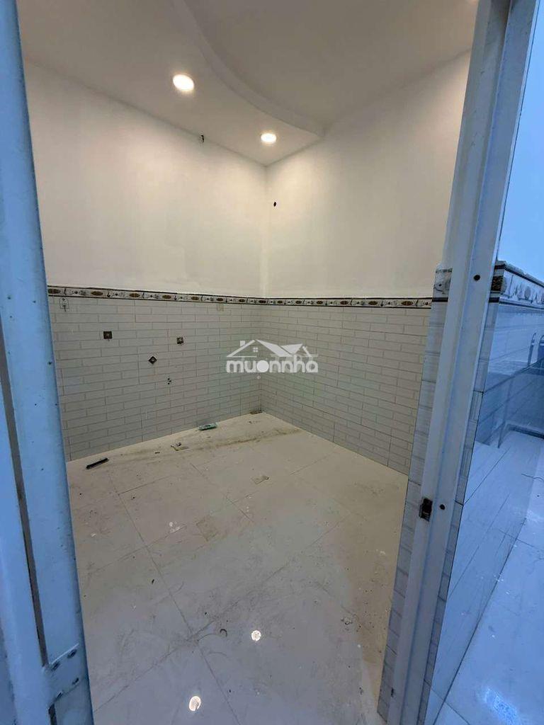 4,5 x 16m đang sơn sửa mới - 4