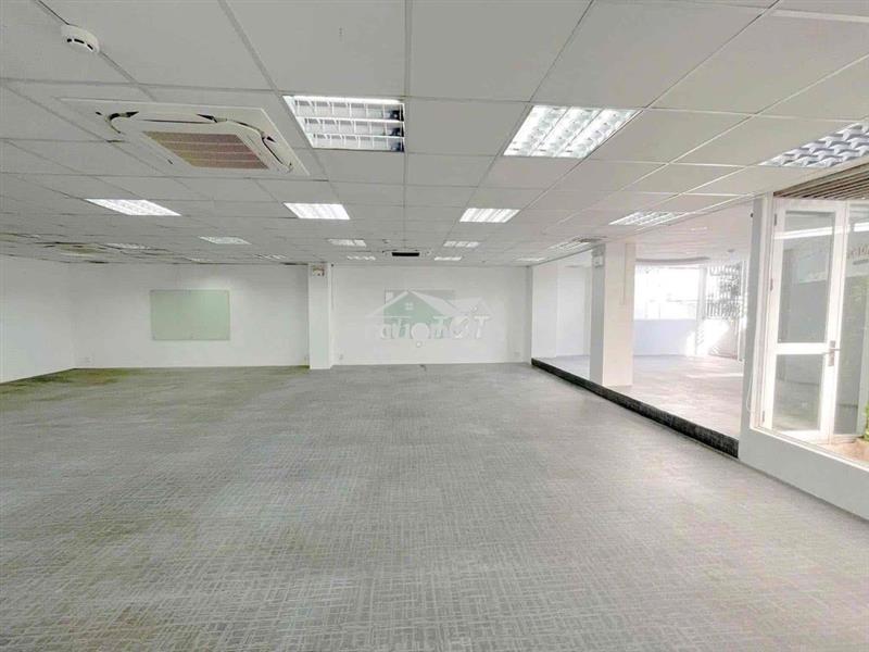 Cho thuê vp út tịch 210m2 sàn suốt đầy đủ ánh sáng tự nhiên