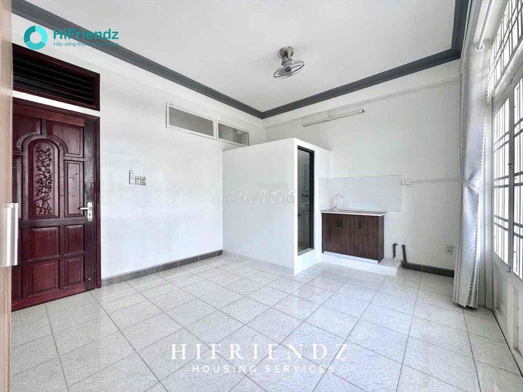 Khai trương phòng ban công và cửa sổ , phạm thế hiển f7 q8 gần ueh - 3