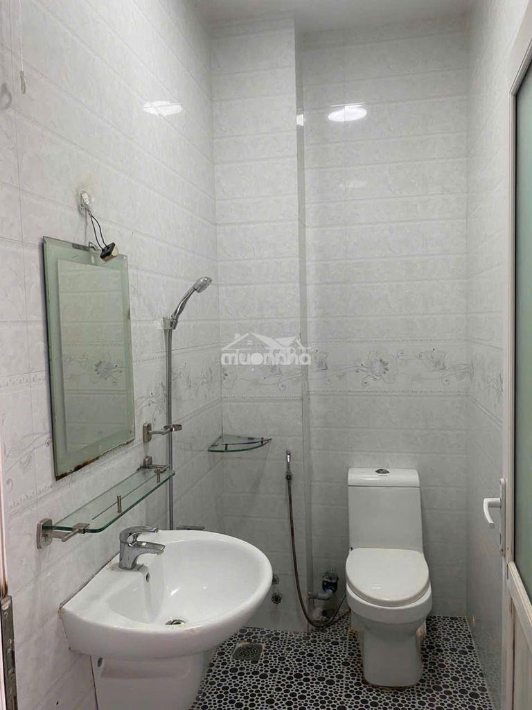 Cần cho sinh viên hoặc người đi làm thuê phòng tại đường âu dương lân - 2