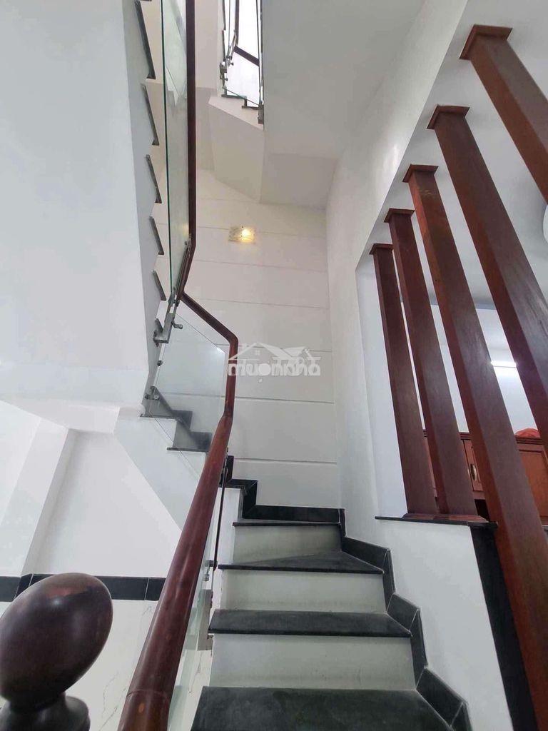 Giảm 200tr mặt tiền đường 10m nguyễn sách tân sơn tân bình -4 tầng - 4