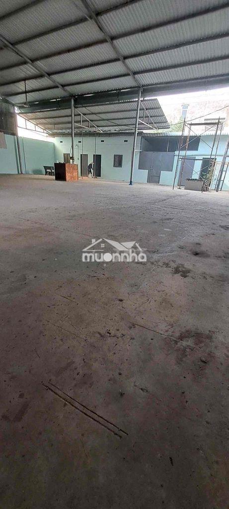 Cho thuê kho xưởng 600m , xe cont , có 3p ngủ - 2