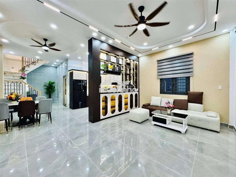 –Ngay huỳnh tấn phát _ gần huỳnh thị đồng 
4 tầng _64m2. hon 6 đ (tl)