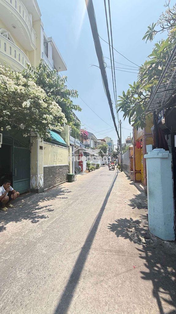 Nguyễn thái sơn - bv 175 - đại học cn 4 - 90m2, ngang 4.5m - hơn 5tỷ.