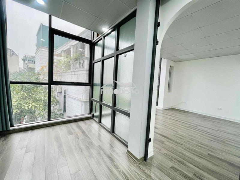 Thái hà - đống đa cho thuê sàn 110m đẹp keng giá cực rẻ chỉ 15triệu