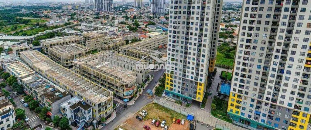 Bán căn nhà phố bcon 1 trệt 3 lầu, 8ty5, nhận nhà ngay, sổ hồng - 3