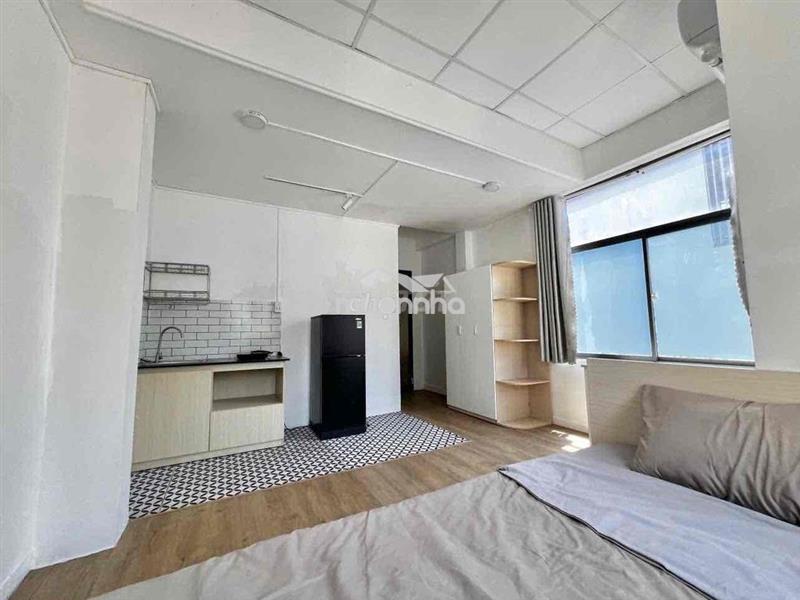 Căn hộ studio ban công - gần đại học hutech