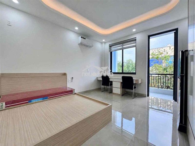 Phòng ban công full nội thất siêu đẹp trống sẵn ngay dh vlu cs3