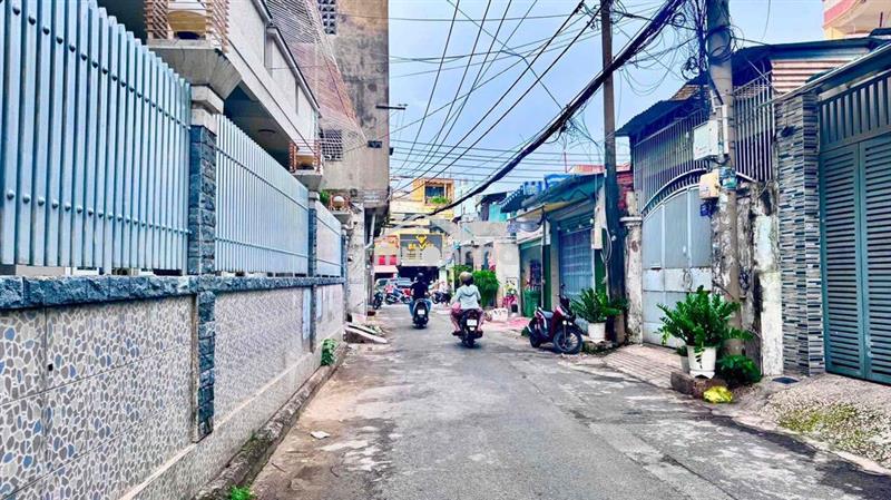 Bán nhà trường chinh- 8,2 tỷ- 50m2- ngang 4,5m2.