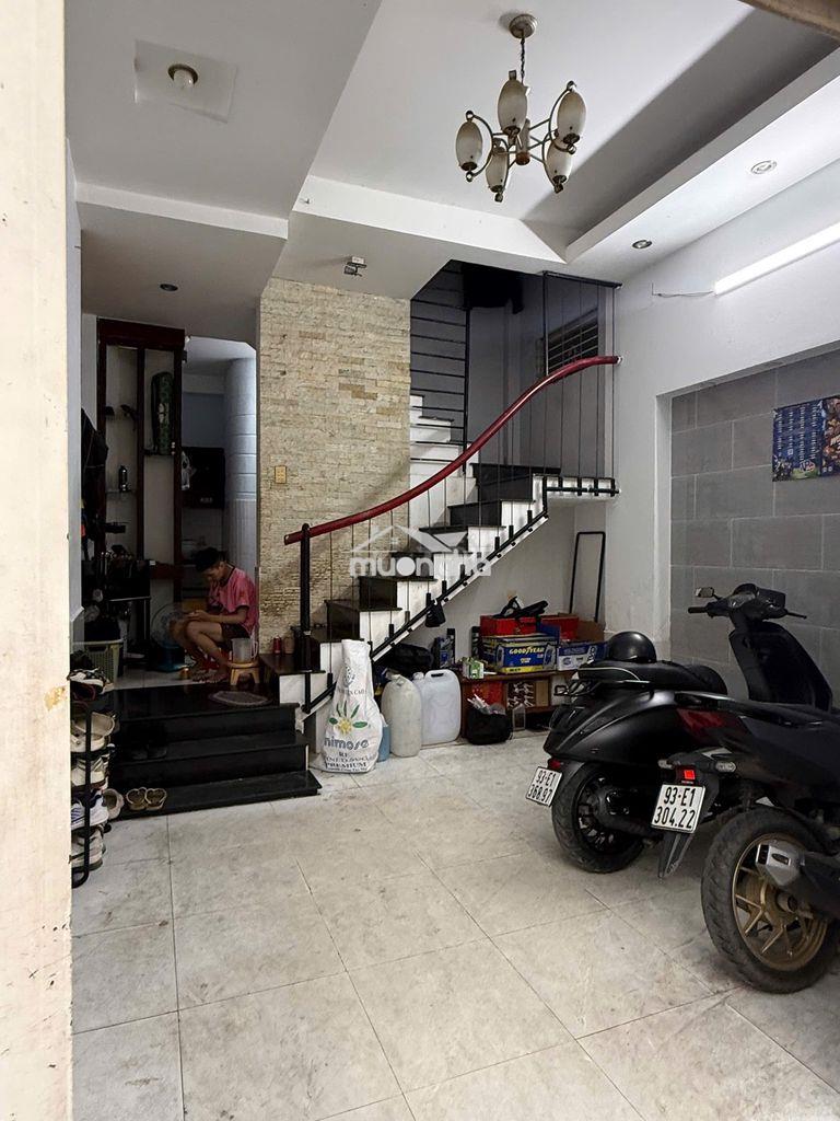 Nhà nguyên căn hẻm xe hơi,1 trệt ,1 lầu ,tdtsd : 80m2