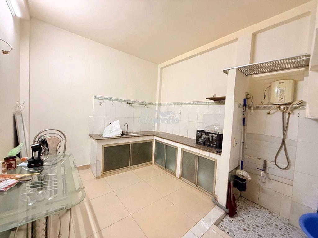 Bán nhà 2 tầng ở p11 - 31m² - nhỉnh 3 tỷ - 4