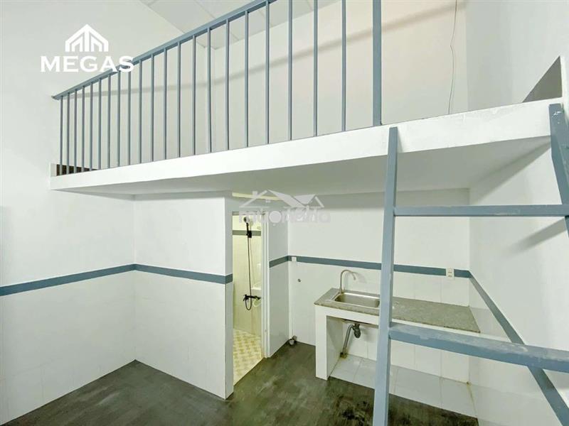 Phòng gác cao rộng thoáng giá rẻ ngay trung tâm thảo điền quận 2