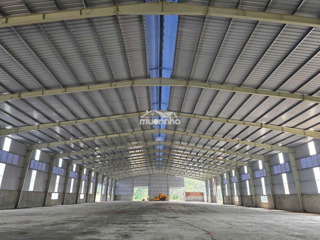 Cho thuê xưởng 1584m2 tân uyên pccc tự động , giấy tờ đầy đủ ,s.x 24h - 3