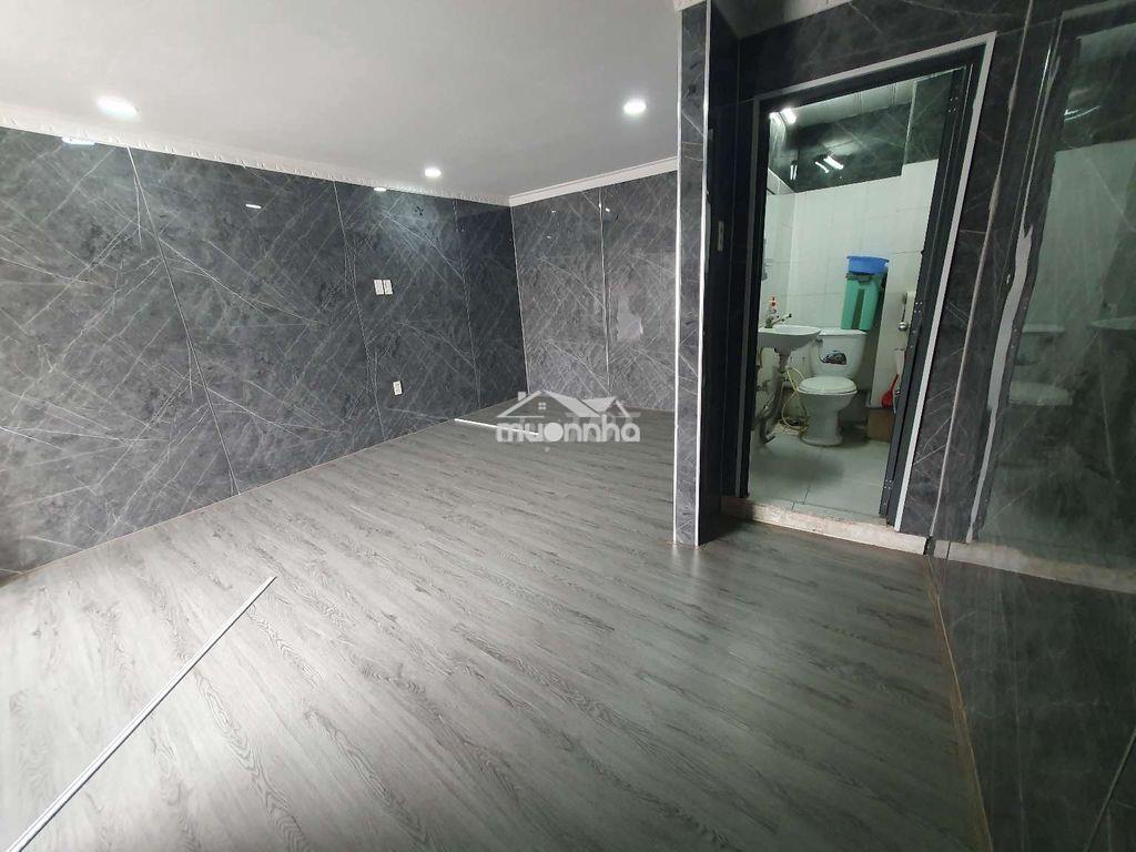 Cho thuê mt lầu1&2(4,5×8) bùiđtúy bthạnh,lối đi riêng,sân xe ở,kd - 2