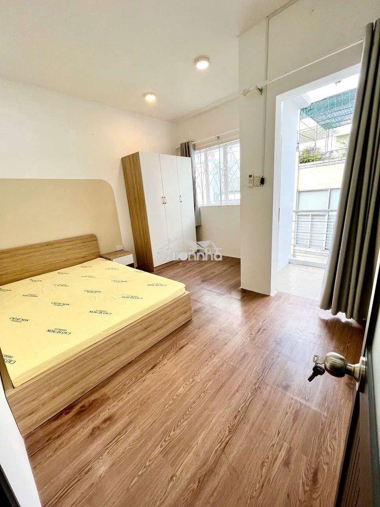Cho thuê căn 1 phòng ngủ ban công full nội thất bình thạnh gần vlu,iuh