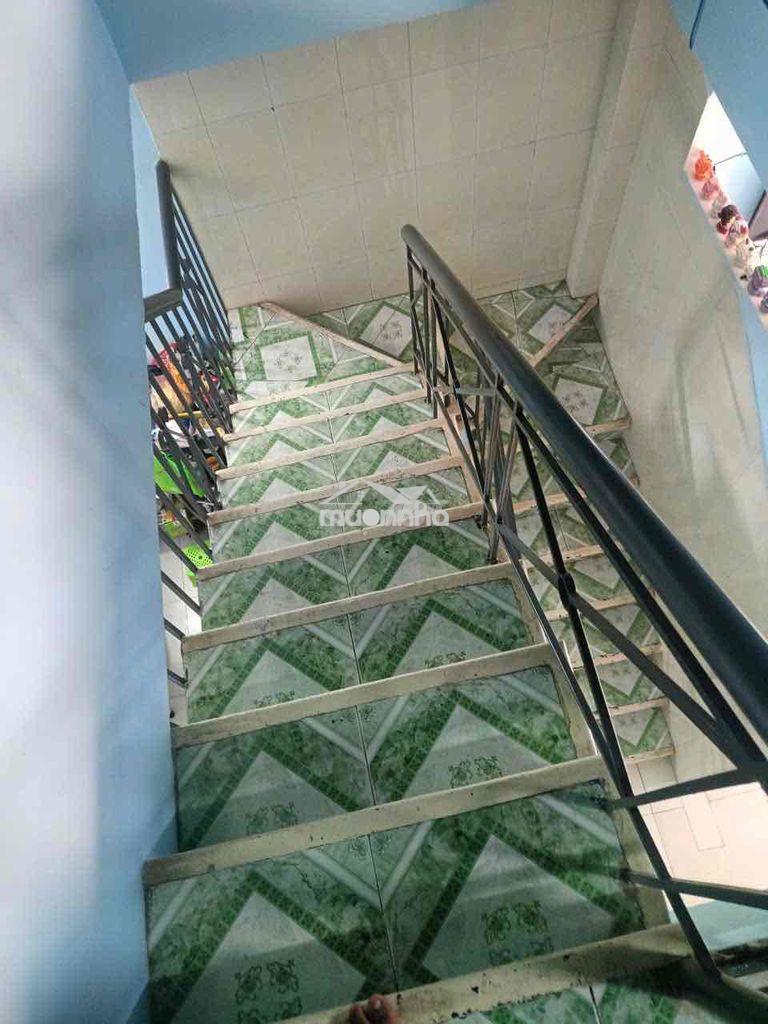 4x9, nhà có 1 lầu đường chiến lược, giáp tên lửa - 4