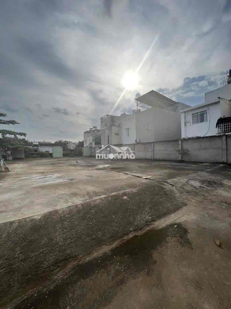 Thạnh lộc 12 - 25 tỷ sale 5,1 tỷ còn 19,9 tỷ- l 1000m2 ngay trung tâm - 2