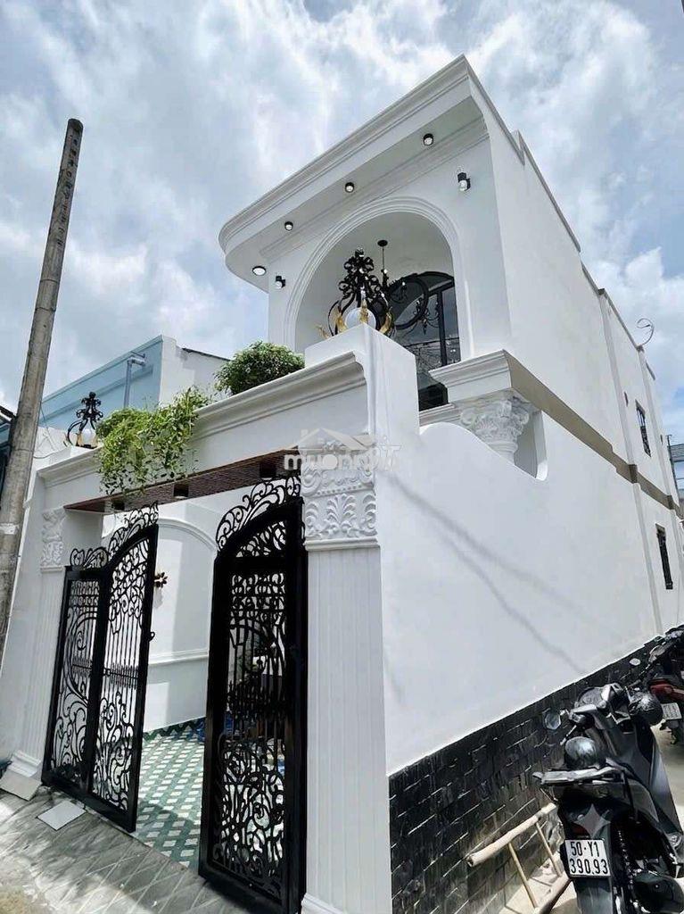 Nhà thiết kế nội thất cao cấp vào ở ngay
