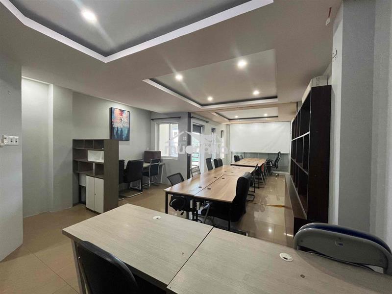 Văn phòng mt nguyễn hữu thọ, 24/7 cho ở lại, gần phan đăng lưu
