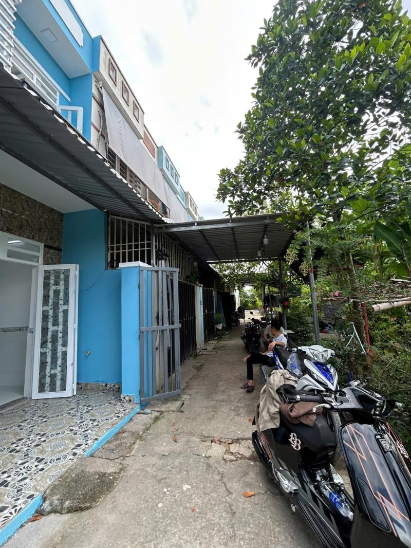 Bán nhà có sân rào giáp hóc môn - 500 triệu - 2