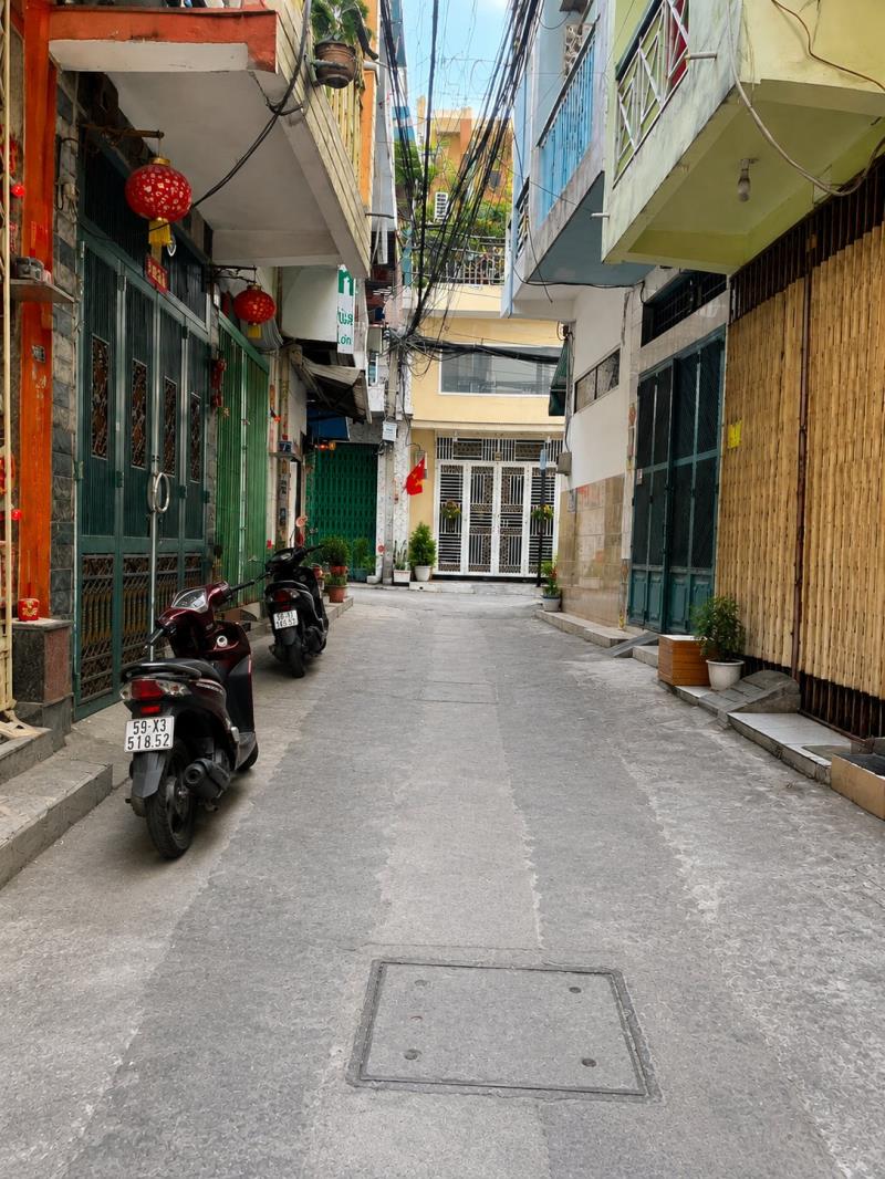 Nhà phố khu dân cư yên tĩnh - phù hợp khách mua ở lâu dài