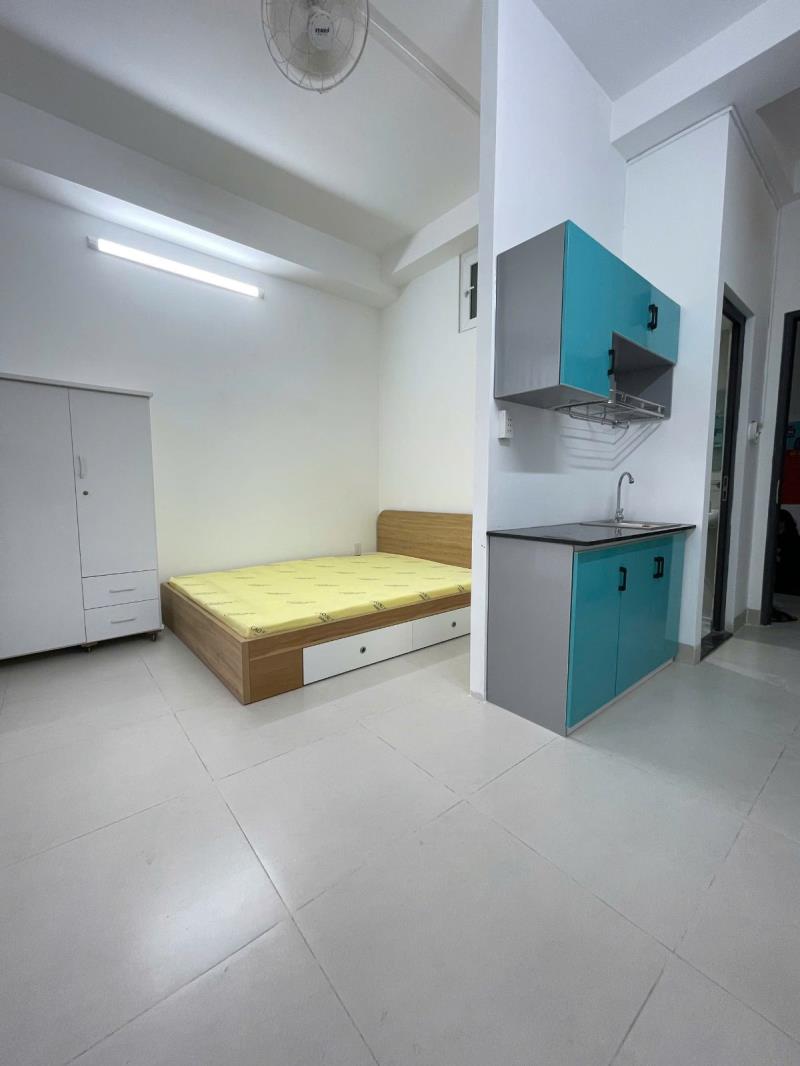 Studio mới xây full nội thất - cửa sổ trời thoáng mát - ngay cổng dh văn lang - ở tối đa 3 người giá cực rẻ  - 3