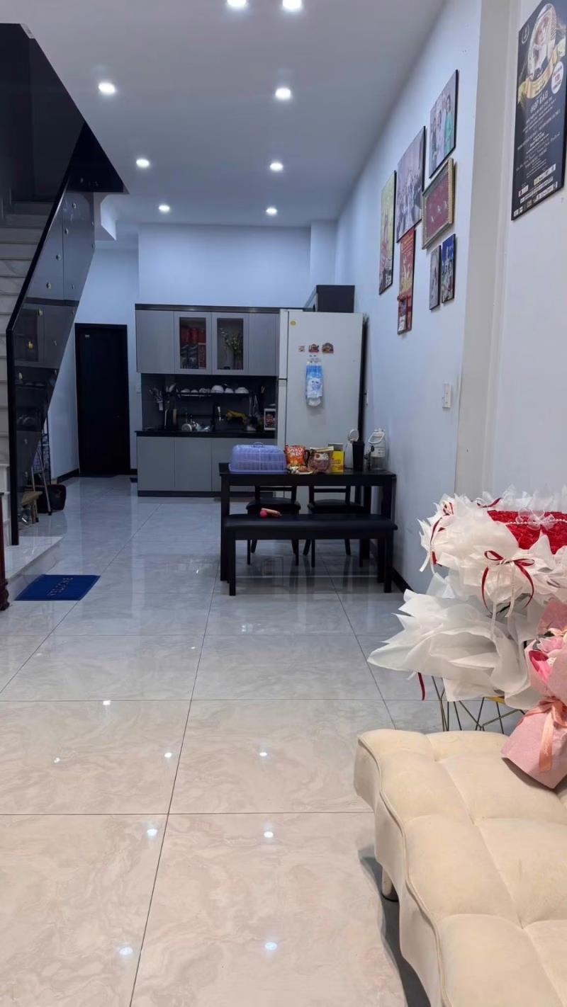 Bán nhà chính chủ - hh50tr gửi ace - kdc trần anh - 3 tầng - 4pn - gara oto - 2