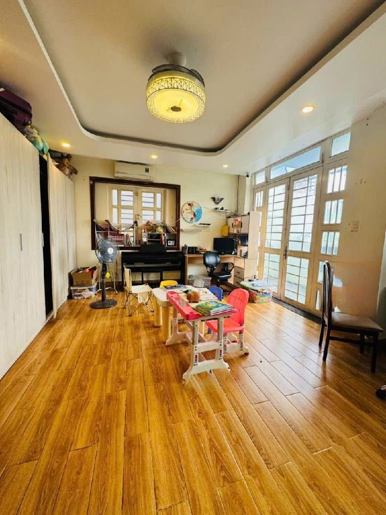 Khu họ lê- lê vĩnh hoà -p. phú thọ hoà - tân phú – dt: 8 *18m – 26 tỷ 5 - 3