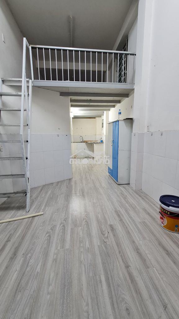 Phòng trệt có gác khoảng 50m² bùi đình túy, tối đa 5 người - Ảnh 2