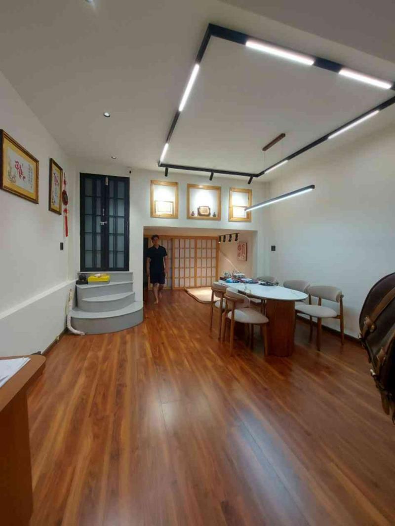 Trung tâm q.1 - đinh tiên hoàng – dt: 4*22m, nở hậu 4.7m – 32 tỷ - 2