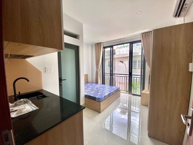 Studio rộng 35m2 - full nội thất - máy giặt riêng- gần trường ftu, uth, hutech,...