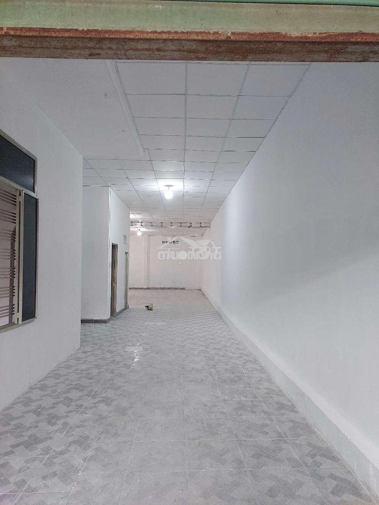 Cho thuê nhà 8×32 - gần chợ đầu mối - hocmon – giá: 13 triệu. - 3