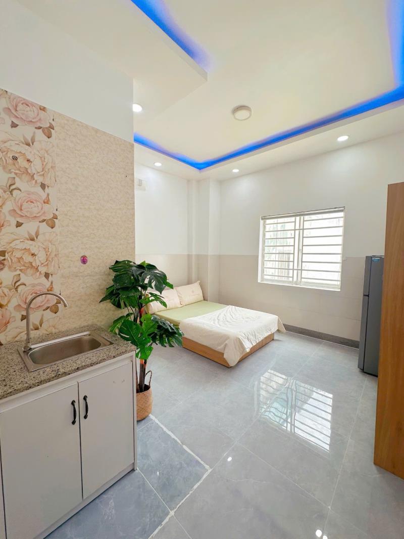 Phòng cho thuê có thang máy - cửa sổ lớn gần dh công thương, dh văn hiến, aeon mall tân phú.