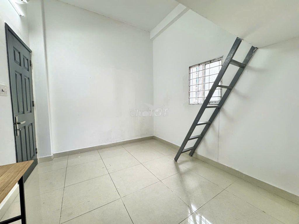 Phòng trọ sinh viên gác cao cửa sổ ngay công viên hoàng văn thụ - 4