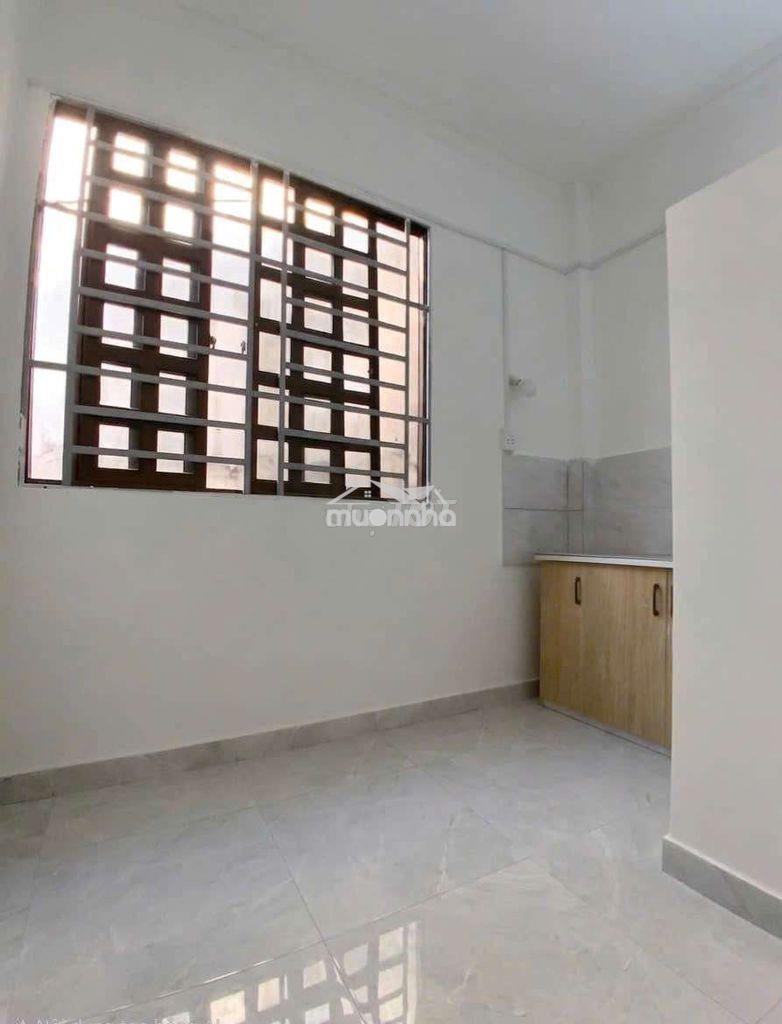 Phòng có gác cao, cửa sổ trời, ánh sáng tự nhiên, ngay cạnh đầm sen, - 4