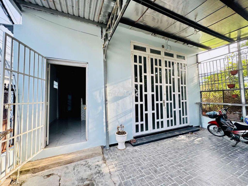 Chủ ngộp cần bán nhà rẻ như giá đất - 2