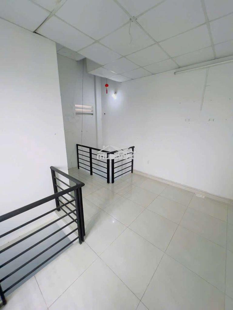 Cho thuê nhà 4.5x18m đúc lửng hẻm 107 ng văn khối gv 2pn2wc giá 10tr - 4