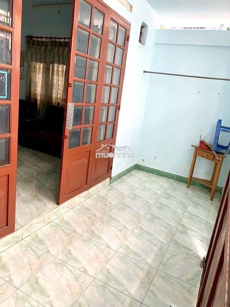 Bán nhà nở hậu. vị trí đẹp. gần bệnh viện, gần trường học cấp 1-2-3.