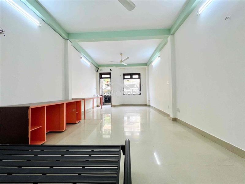 Siêu rộng!! cho thuê studio 40m2 balcon 4ng2xe ngay đh hoa sen đh ueh